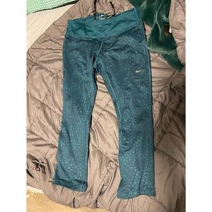 Medium Green-printed NIKE fitness leggings